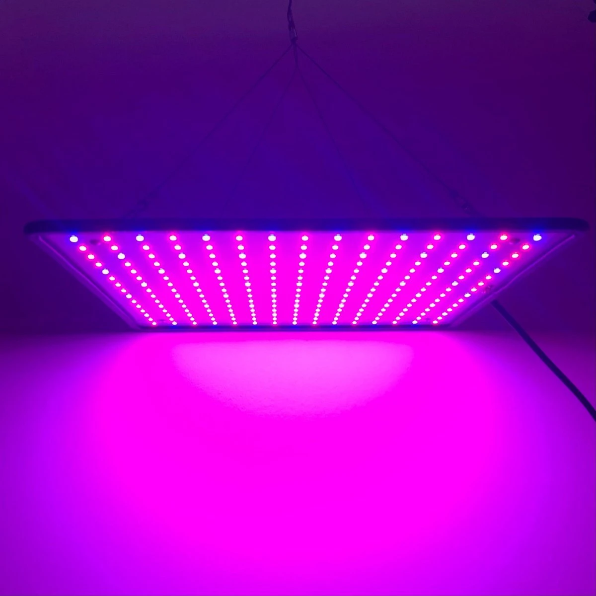 A Sunny Day LED Groeilamp - Grow Light - Kweeklamp - Versnelt Groei En Ontwikkeling - Groeilamp Rood Blauw - 45 Watt - 30 X 30 Cm - 225 LEDs 5 A Sunny Day LED Groeilamp - Grow Light - Kweeklamp - Versnelt Groei En Ontwikkeling - Groeilamp Rood Blauw - 45 Watt - 30 X 30 Cm - 225 LEDs - Afbeelding 5