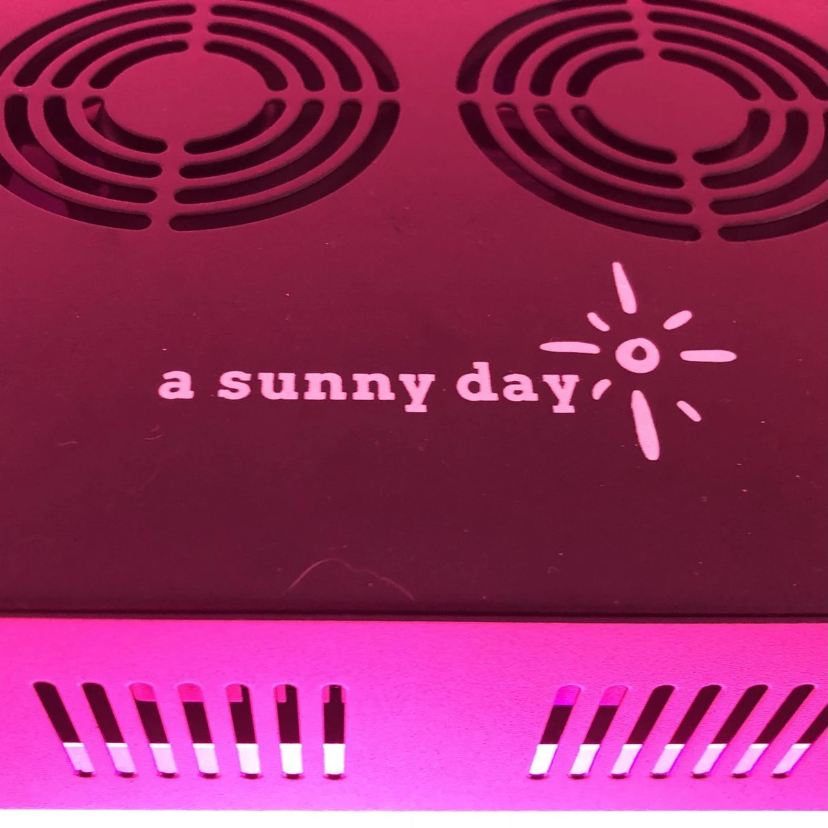 A Sunny Day 1000 Watt LED Groeilamp - Kweeklamp - Groei En Bloei - Grow Light - Full Spectrum - 1000 Watt - 100 Dual Chip LEDs 8 A Sunny Day 1000 Watt LED Groeilamp - Kweeklamp - Groei En Bloei - Grow Light - Full Spectrum - 1000 Watt - 100 Dual Chip LEDs - Afbeelding 8