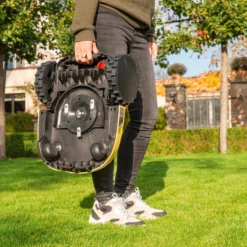 Powerplus POWXG6305 Robotmaaier - 18V - Voor Gazons Tot Ca. 500m² - Maaibreedte 180mm - Incl. Laadstation En Accessoires -Aanbiedingen Bloeiruimte Winkel 1200x1200 647