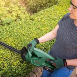 Bosch EasyHedgeCut 18-45 Heggenschaar - Zonder 18 V Accu En Lader -Aanbiedingen Bloeiruimte Winkel 1200x675 1