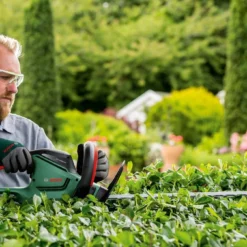 Bosch UniversalHedgeCut 60 Heggenschaar - Op Snoer - Lengte 60 Cm -Aanbiedingen Bloeiruimte Winkel 1200x675 5