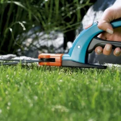 GARDENA Comfort Grasschaar - 360° Draaibaar - Antikleef Coating - Golfsnede 11 GARDENA Comfort Grasschaar - 360° Draaibaar - Antikleef Coating - Golfsnede -Aanbiedingen Bloeiruimte Winkel 1200x799 49