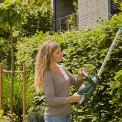 GARDENA - ComfortCut 50/18V-P4A Ready-To-Use Set - Heggenschaar -Aanbiedingen Bloeiruimte Winkel 1200x799 56