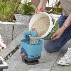 GARDENA - Handstrooier M - Strooikar- 100m2 - 1.8 Liter -Aanbiedingen Bloeiruimte Winkel 1200x799 79