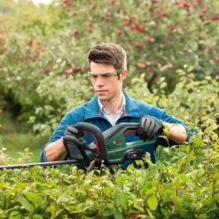 Bosch UniversalHedgeCut 18-50 Heggenschaar - Met 18 V Accu En Lader -Aanbiedingen Bloeiruimte Winkel 1200x800 136